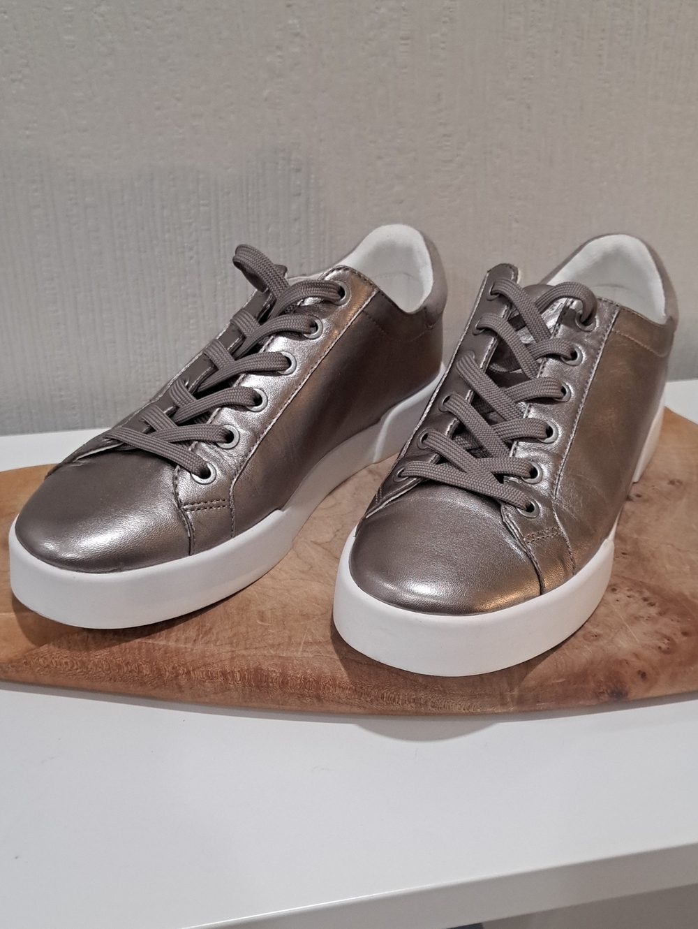 Kenneth Cole Metallic Pewter Low-Top Sneakers with White Platform Sole